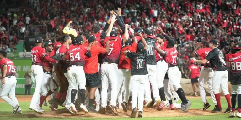 Los-Leones-del-Escogido-mantienen-su-reinado-en-el-beisbol-dominicano