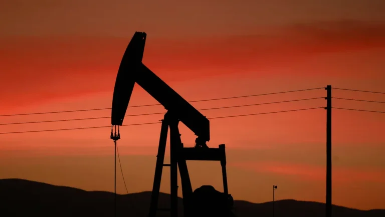 El-petroleo-vuelve-a-dispararse-y-marca-un-nuevo-record